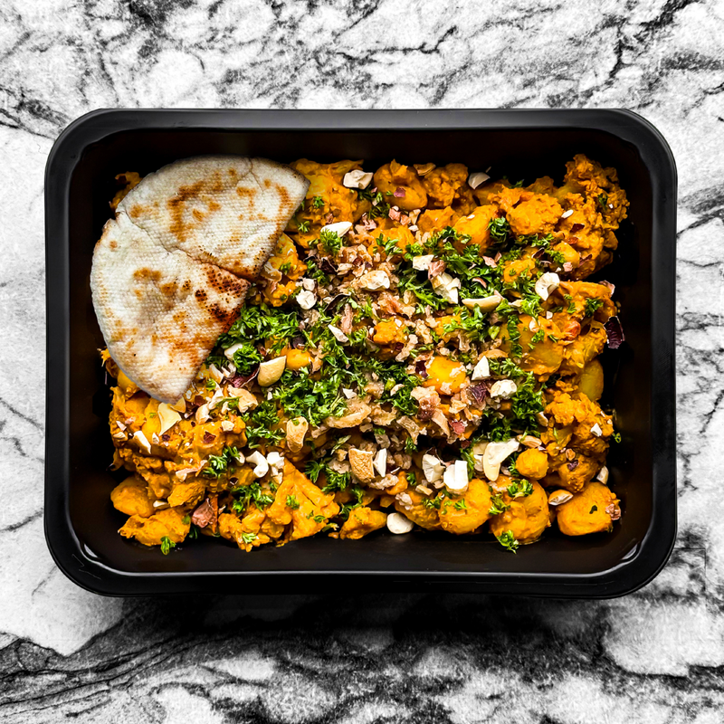 Poulet tandoori, chou-fleur grillé à l’ail et pain naan