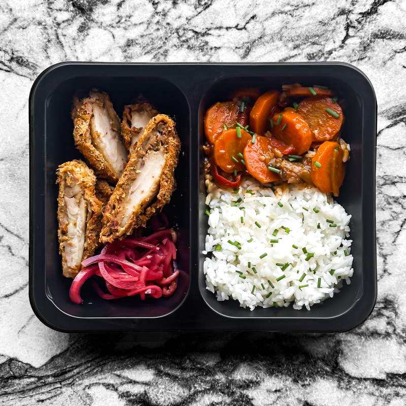 Golden curry de poulet katsu, carottes fondantes, riz basmati