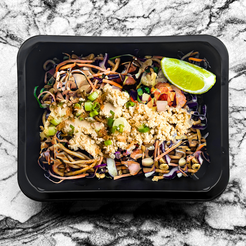 Nouilles sautées au tofu, chou chinois, champignons et sauce sésame